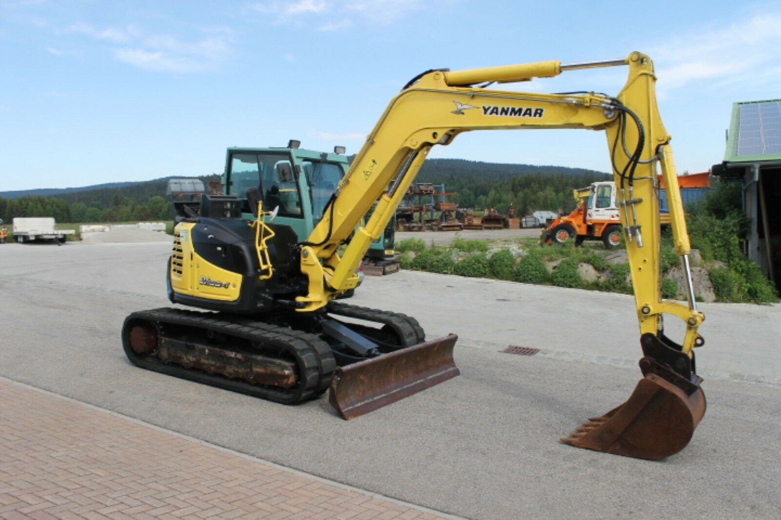 JCB 8-10T